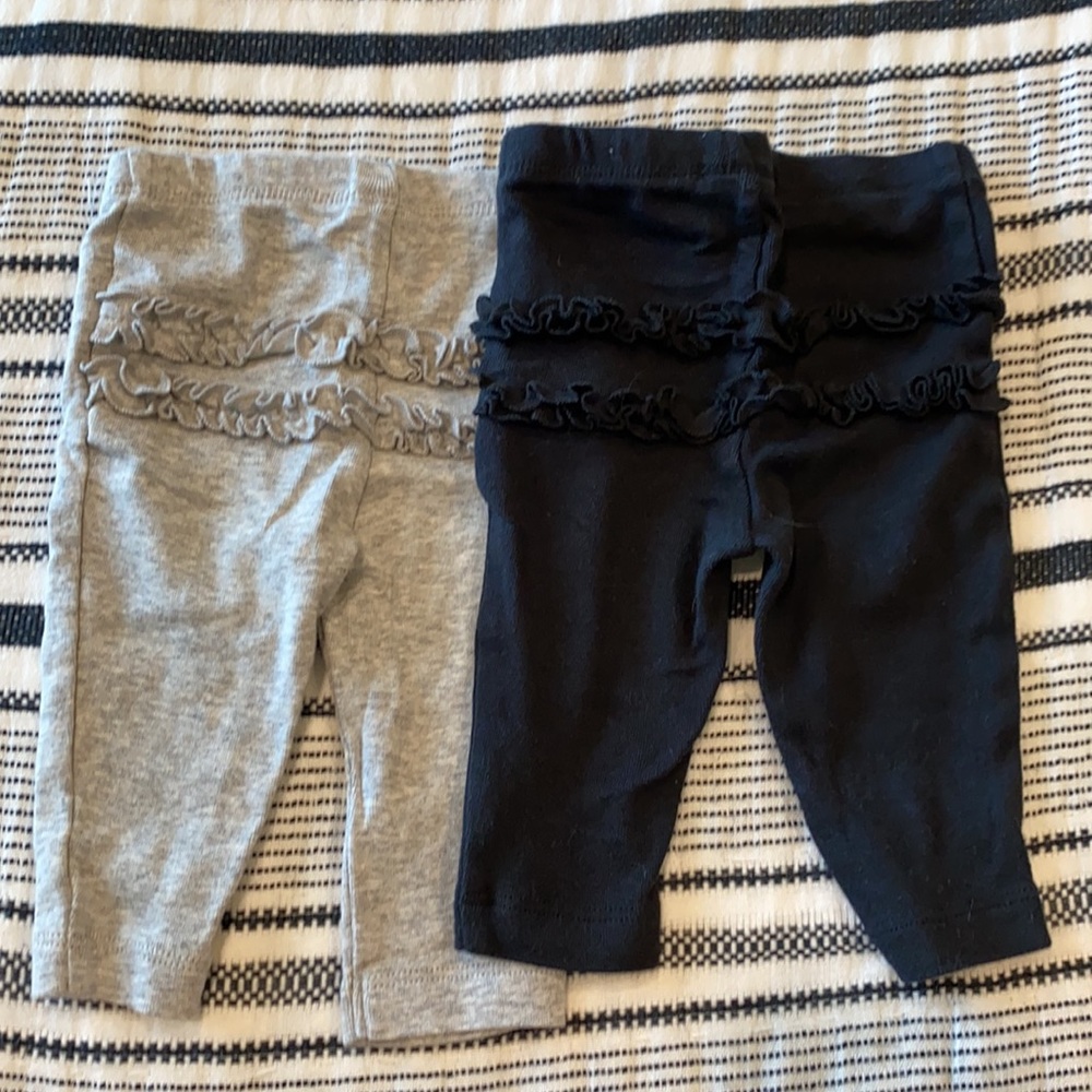 Carter’s Ruffle Legging Set - Picture 2 of 2